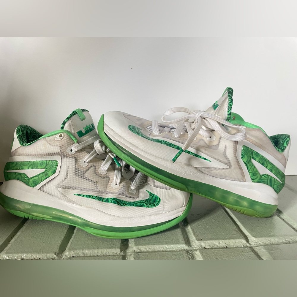 Size 6.5Y Nike Max LeBron 11 Low Easter Green and White
